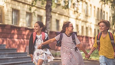 Assurance scolaire : mon enfant est-il couvert par mon assurance habitation ?
