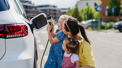 Aide à l’achat d’une voiture électrique : comment la financer et quels moyens pour l’assurer ?