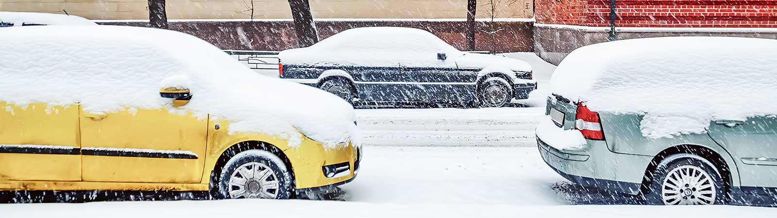 Vague de froid et chutes de neige : comment se préparer et protéger votre auto et votre habitation